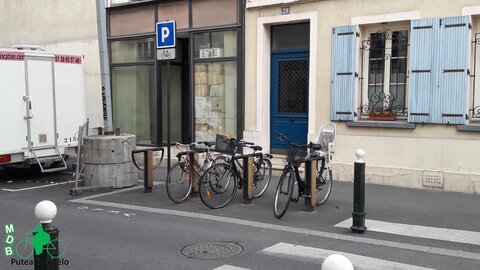 Stationnements vélos, Godefroy