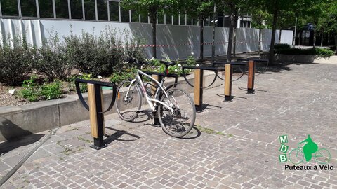 Stationnements vélos, Cours Michelet 3