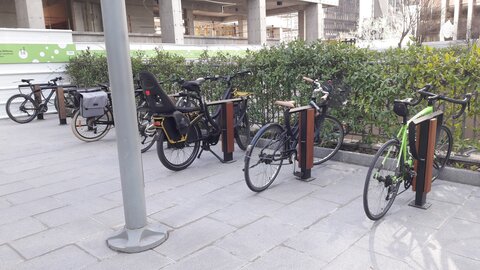 Stationnements vélos, La Défense Place pyramide 8 arceaux