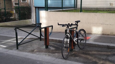 Stationnements vélos, Bicentenaire 2 arceaux